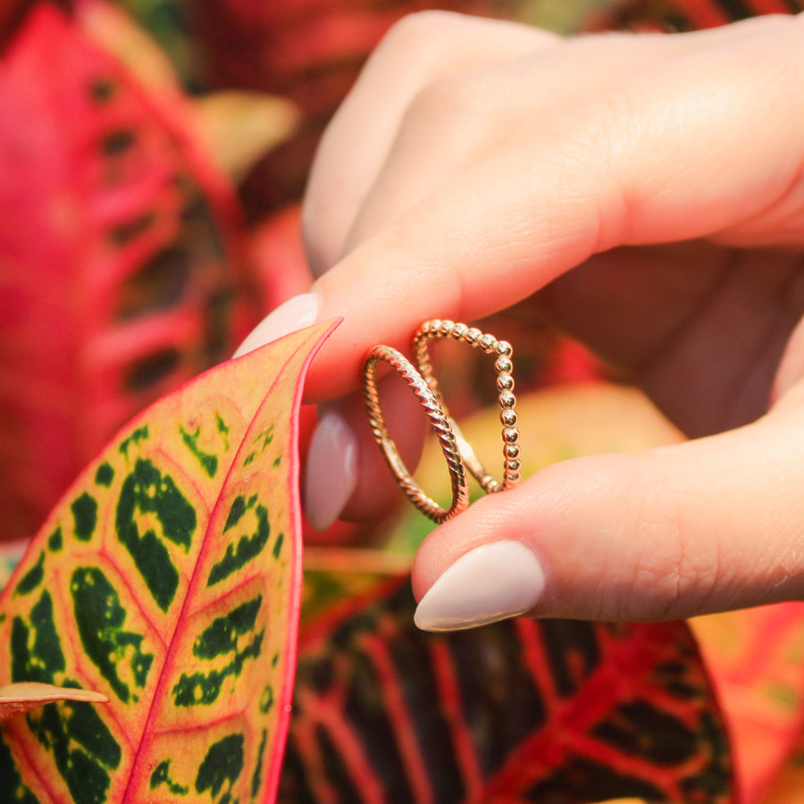 14K Solid Yellow Gold V Balls Ring