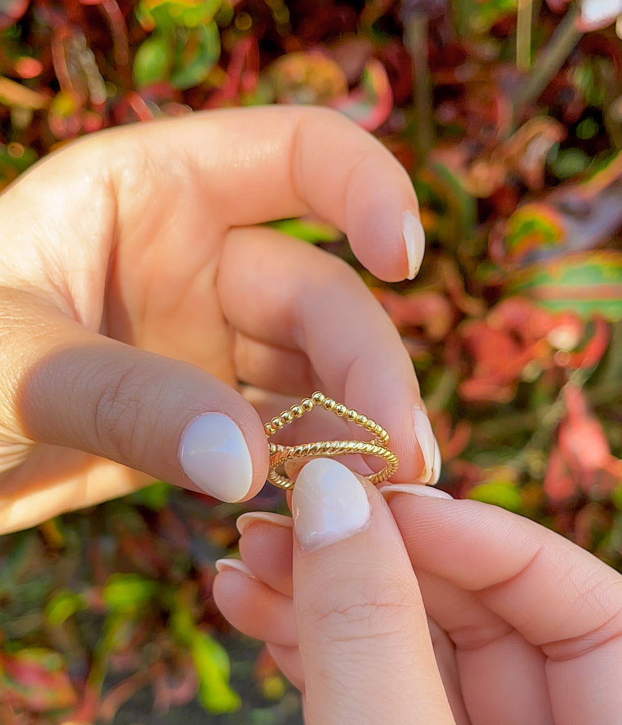 14K Solid Yellow Gold V Balls Ring